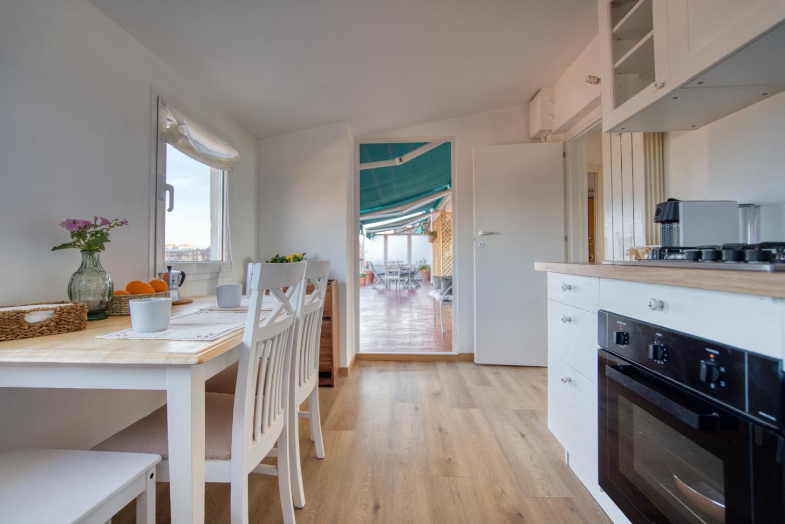 Spacious Penthouse With Panoramic Terrace - 20 Minutes From Duomo 밀라노 외부 사진