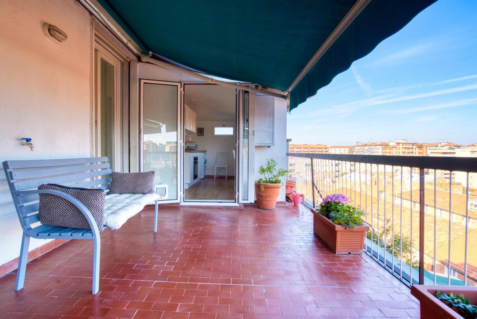Spacious Penthouse With Panoramic Terrace - 20 Minutes From Duomo 밀라노 외부 사진