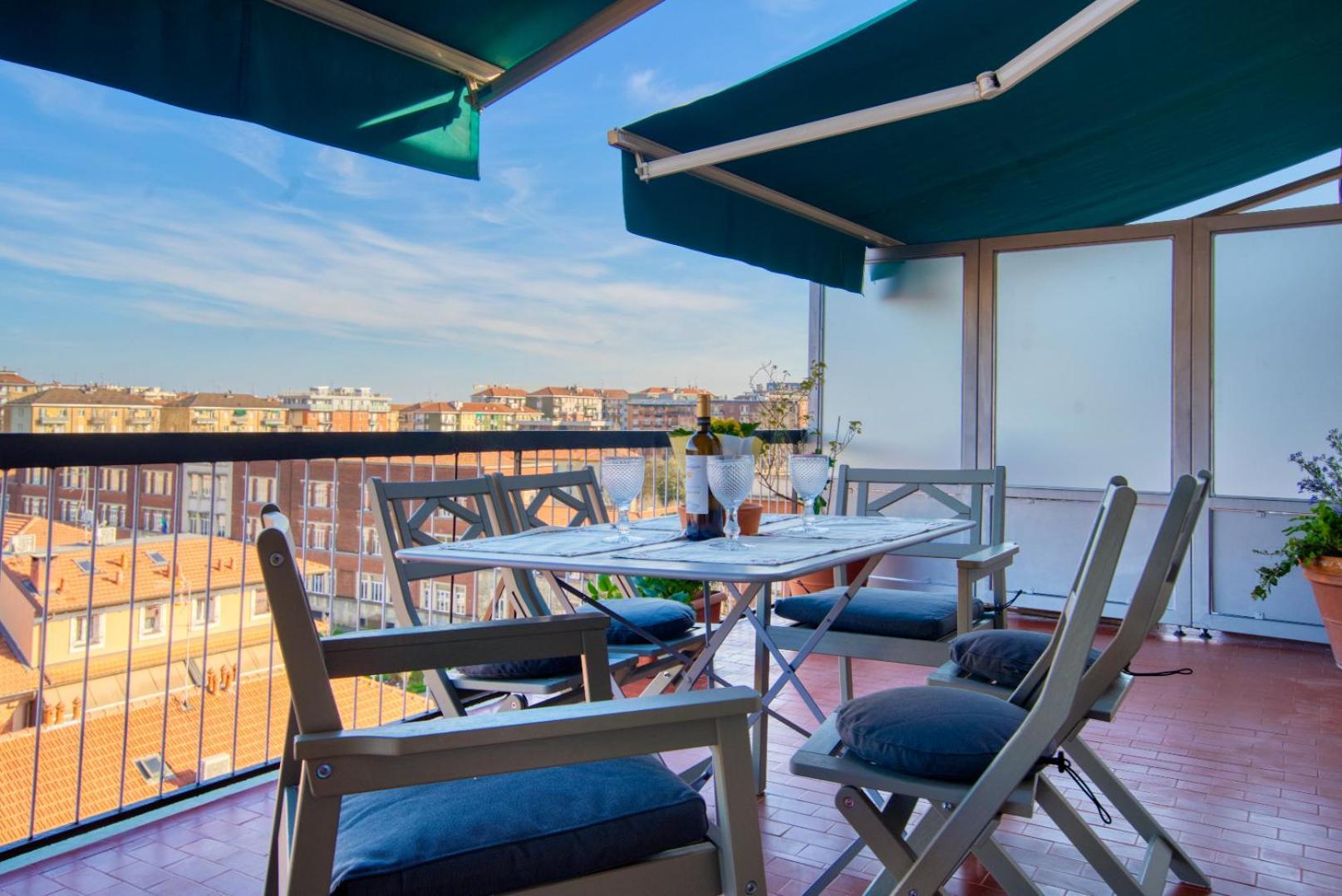 Spacious Penthouse With Panoramic Terrace - 20 Minutes From San Siro & Duomo 밀라노 외부 사진